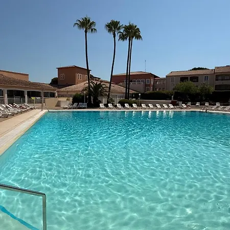 F1 Climatise Avec Piscine Apartment Saint-Raphael (Var)